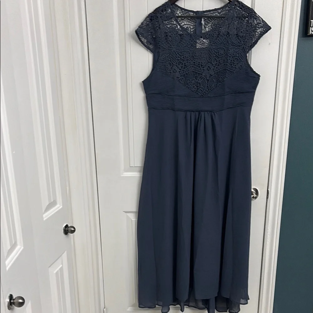 FLY CURVY Dress BNWT - Picture 1 of 13
